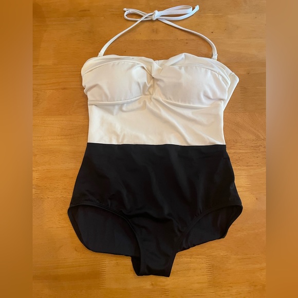 Black/white color block one piece halter swimsuit size medium - Picture 3 of 3